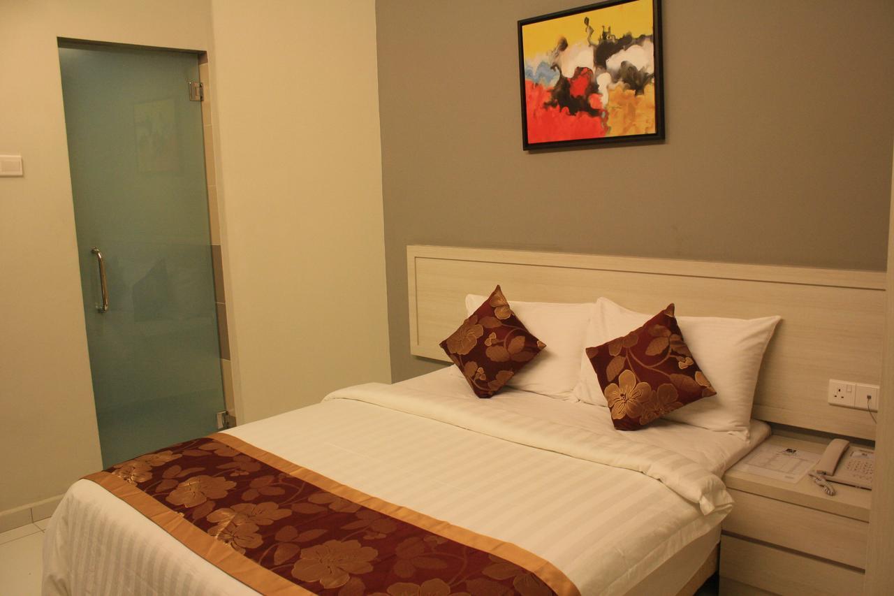 Aurora Hotel Malacca Exterior photo
