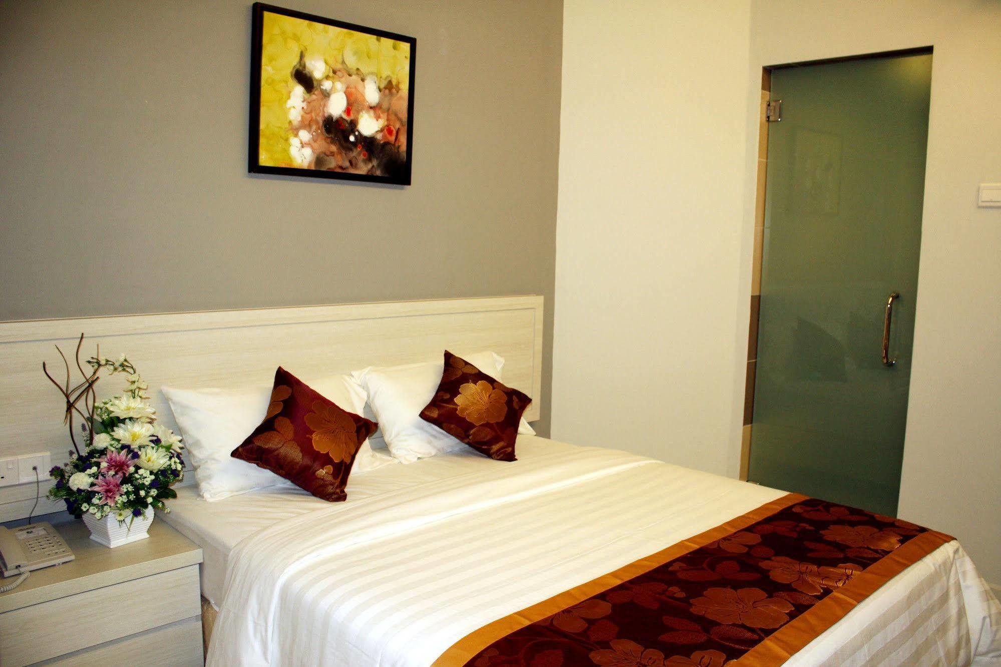 Aurora Hotel Malacca Exterior photo