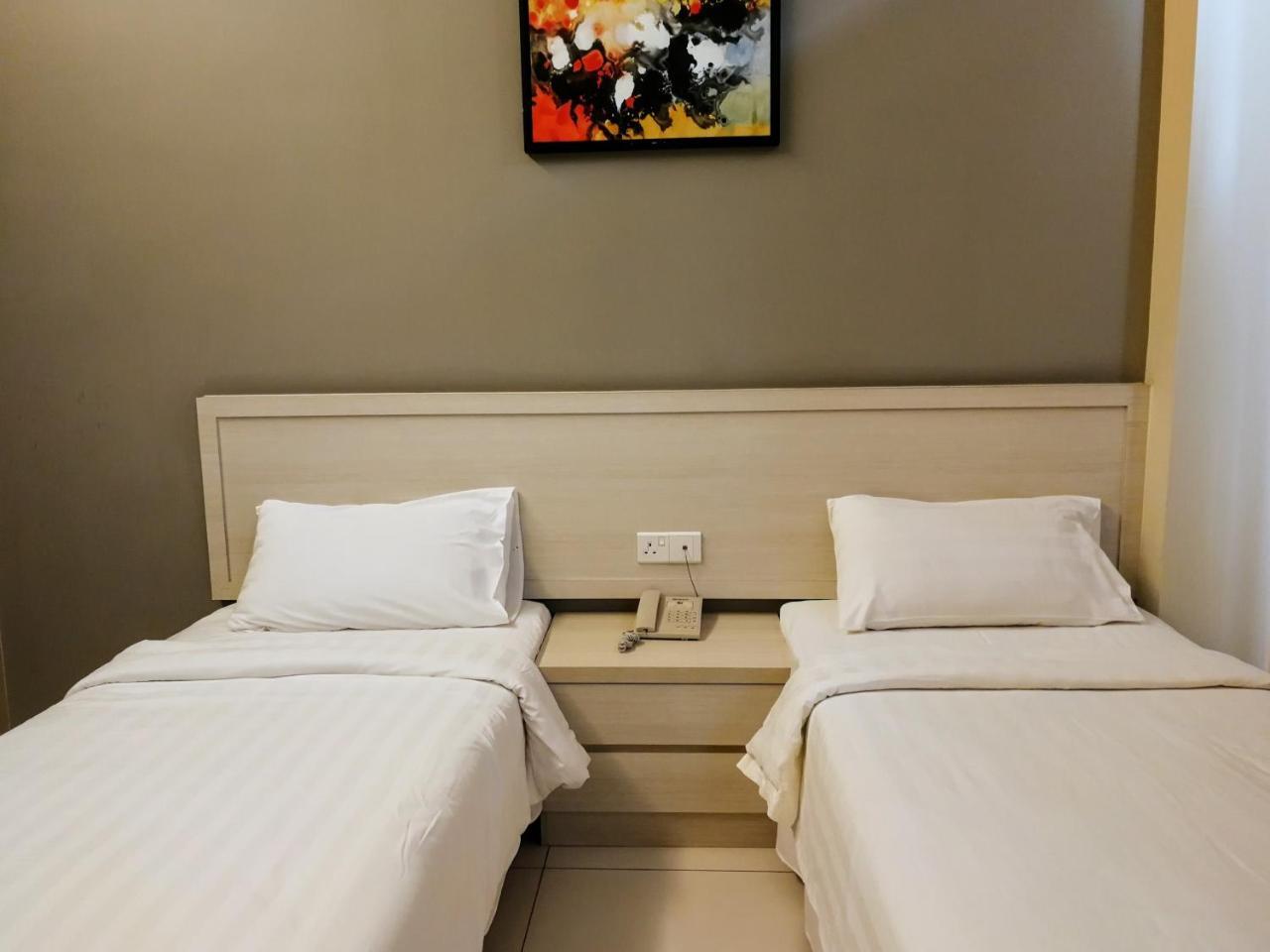 Aurora Hotel Malacca Exterior photo