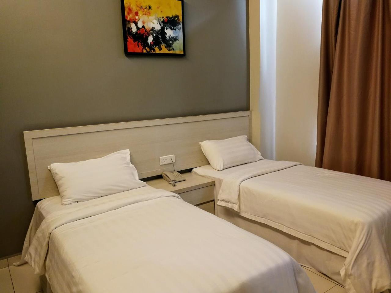 Aurora Hotel Malacca Exterior photo